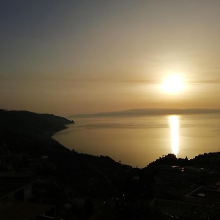 Villa Johnny And Mary'S House Breathtaking View 陶尔米纳 客房 照片