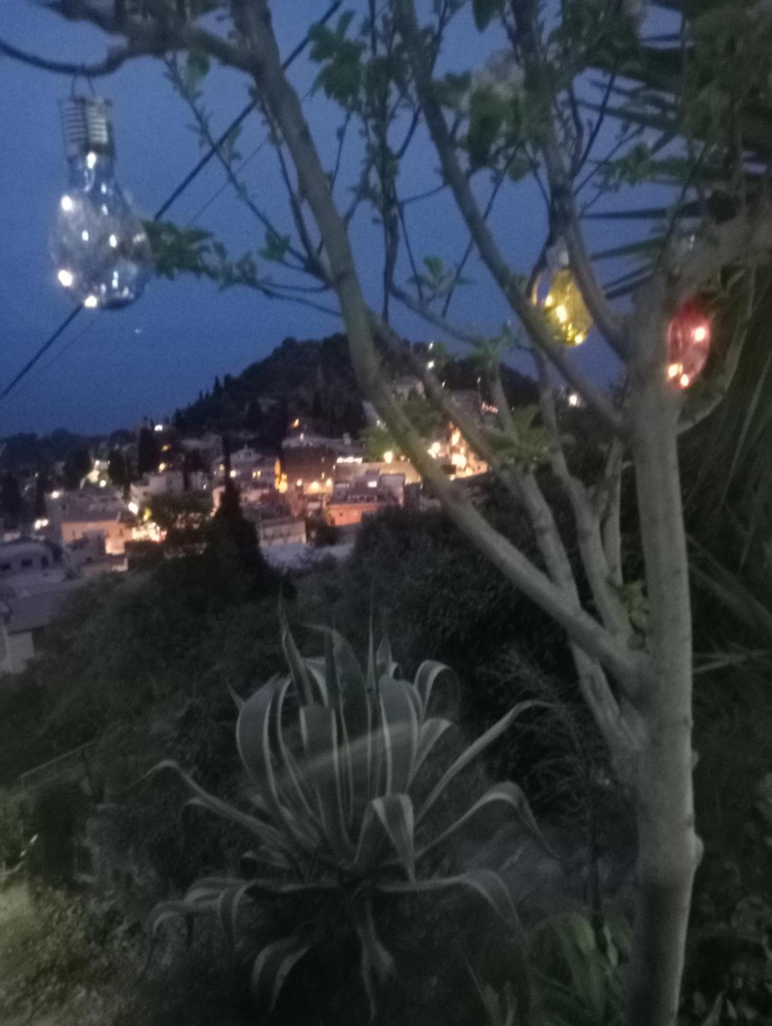 Villa Johnny And Mary'S House Breathtaking View 陶尔米纳 客房 照片