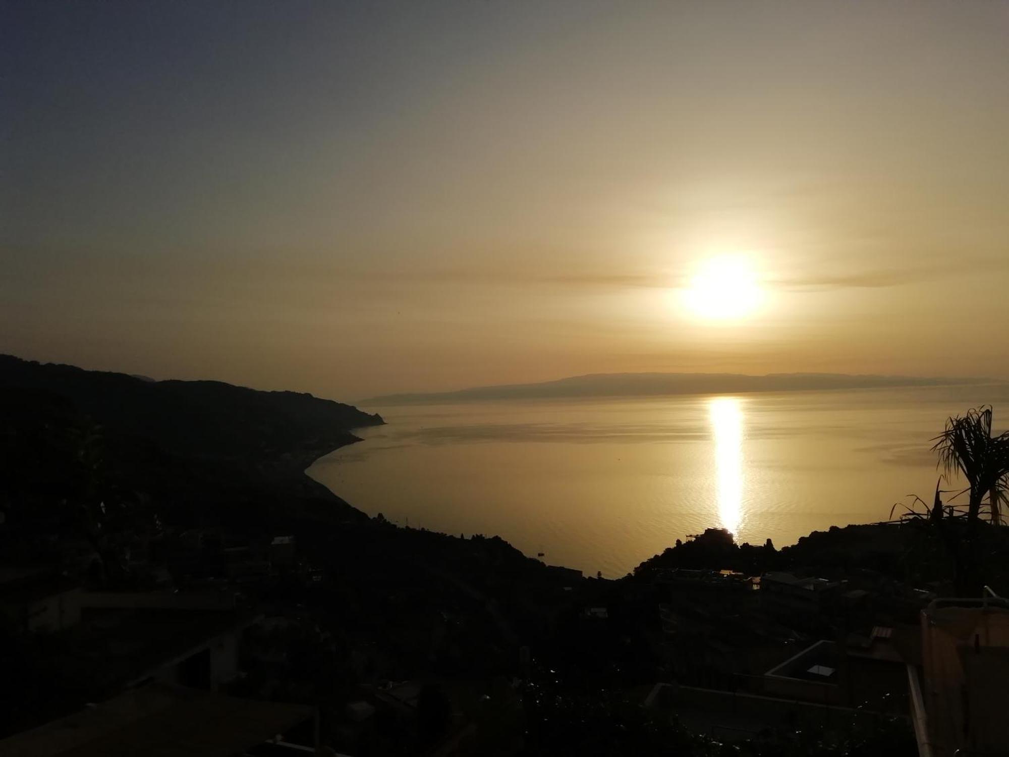 Villa Johnny And Mary'S House Breathtaking View 陶尔米纳 客房 照片
